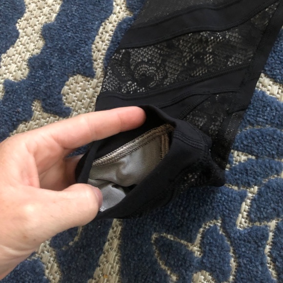 Lululemon Leggings Lace - Picture 4 of 9